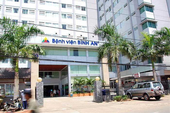 Bệnh viện Bình An, Kiên Giang đốt chất thải y tế gây ô nhiễm môi trường. (14/9/2017)